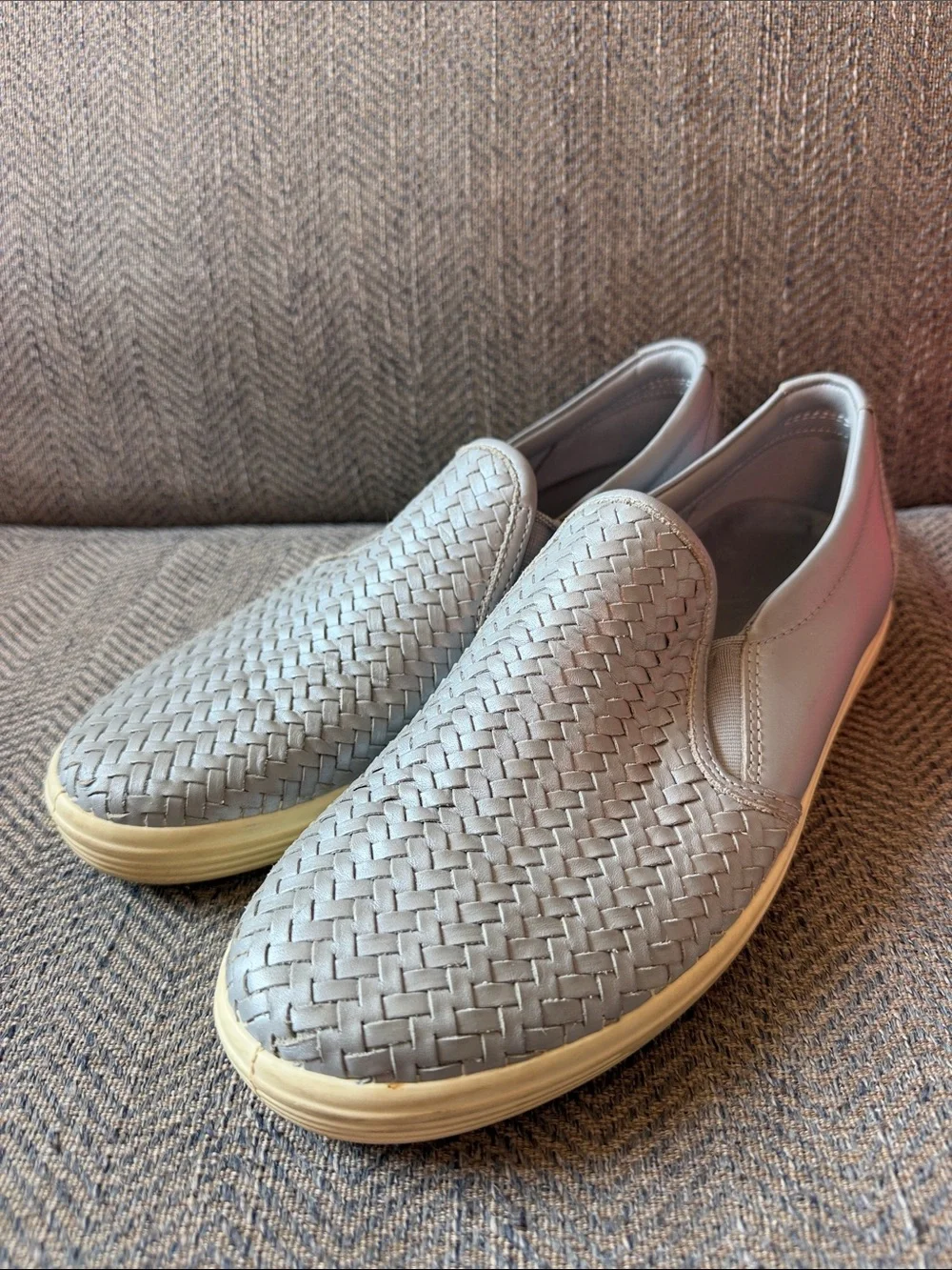 Ecco Soft 7 Slip-On Women’s Danish Style Woven Metallic Silver Gray Sneaker 40